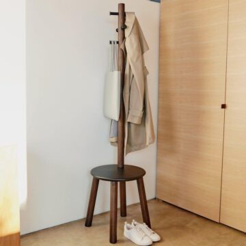 Ghế móc áo màu nâu 007 - Walnut Coat Rack & Stool 007